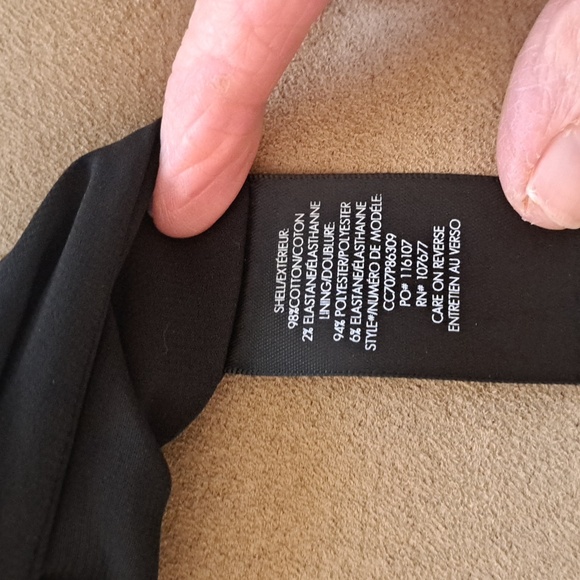 Alice&Olivia pretty Black Floral Mini Skirt w,pleats,pockets EUC sz4 - Picture 9 of 9